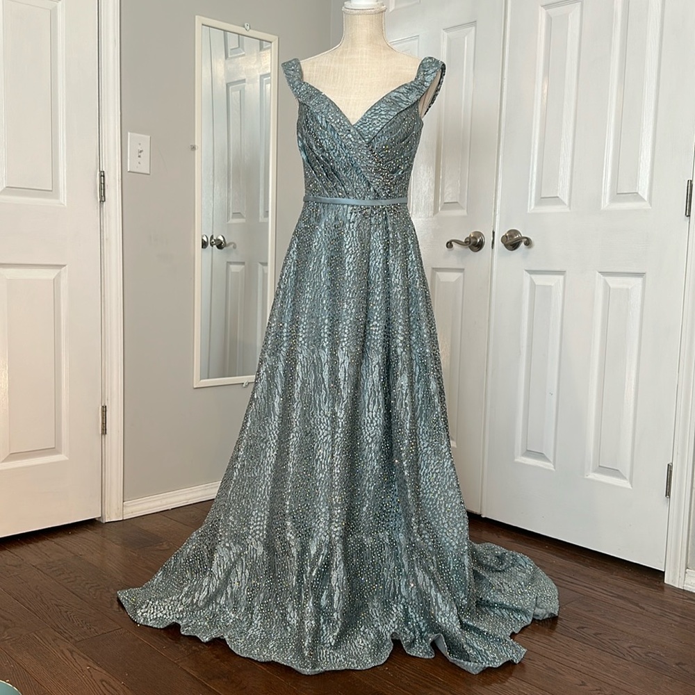 Beautiful Mac Duggal Gown